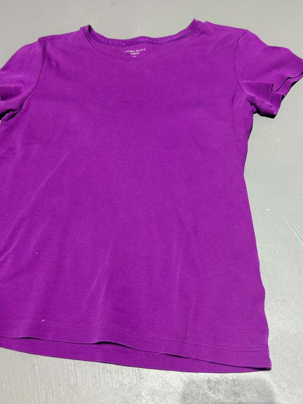 Laura Scott Purple Essential Classic Fit Short Sleeve Shirt (Women’s Small) - Picture 3 of 7
